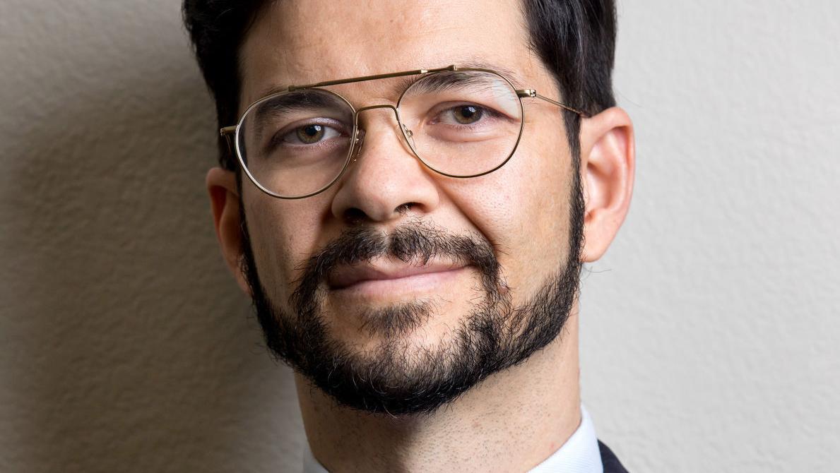 Revisitando el valor de la solidaridad: columna del cónsul Barceló